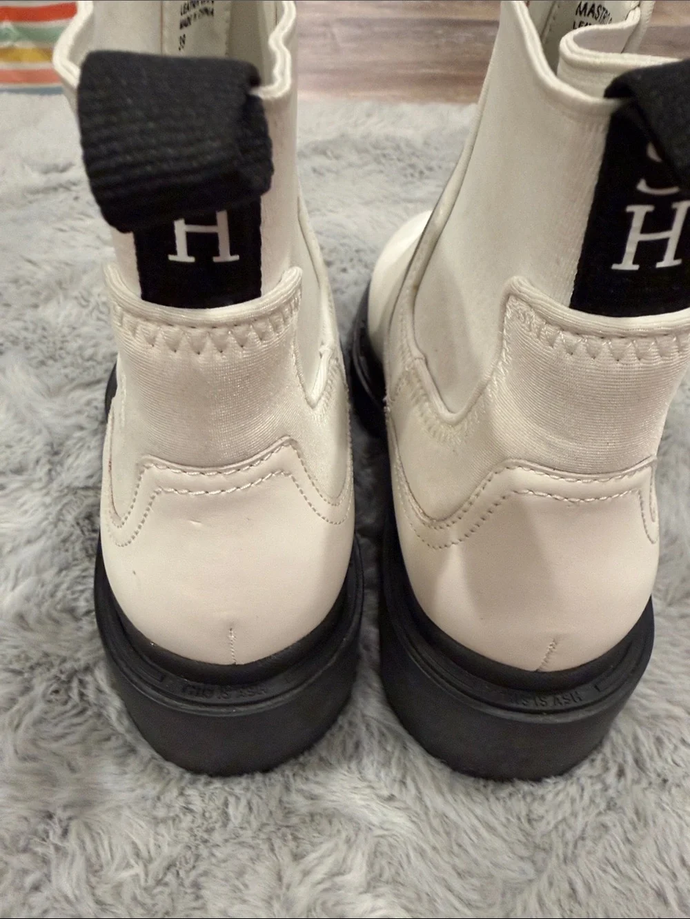 White Ash Mastro Boots with Black Sole